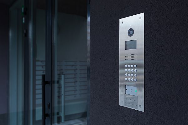 Chrome video intercom panel